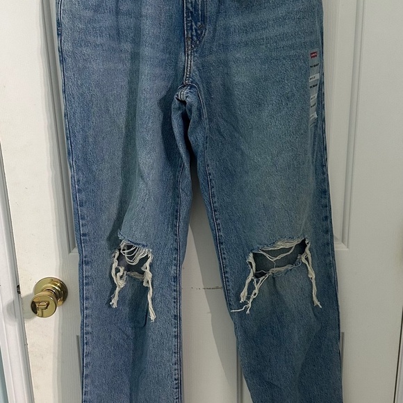 Levi's Denim - Levi’s Women’s’94 Baggy Jeans W/Distruction  29x31